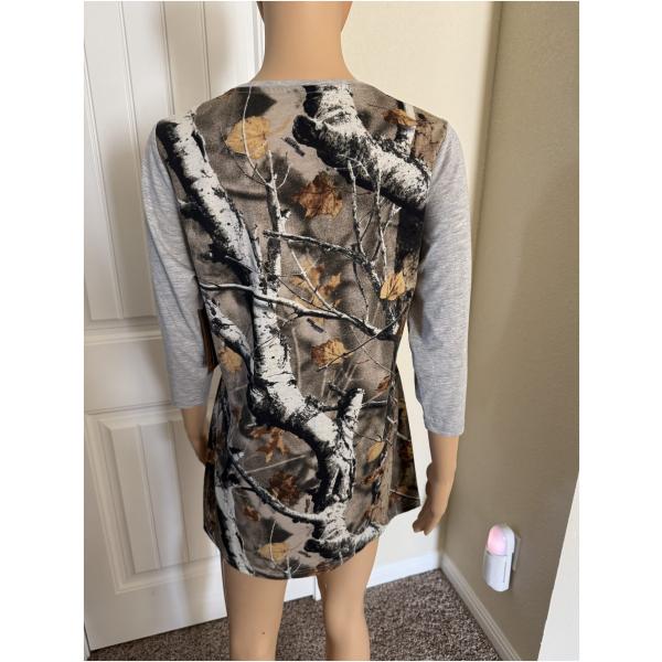 Women's Camo Tee Shirt Medium heather gray and camo