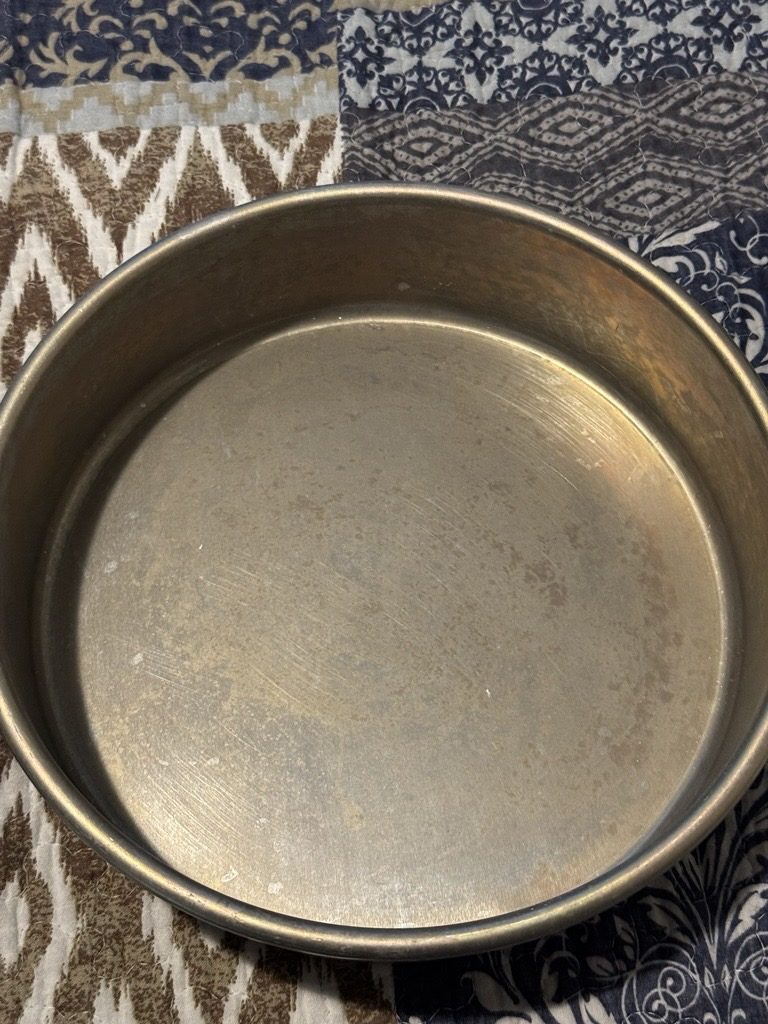 Nordic Ware Naturals 9" Round Layer Cake Pan Set of 2 – New Open Box – Made in USA